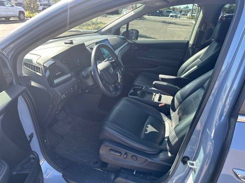 Used 2023 Honda Odyssey Touring image 11