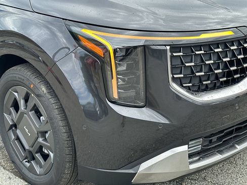 New 2026 Kia Carnival SX FWD image 11