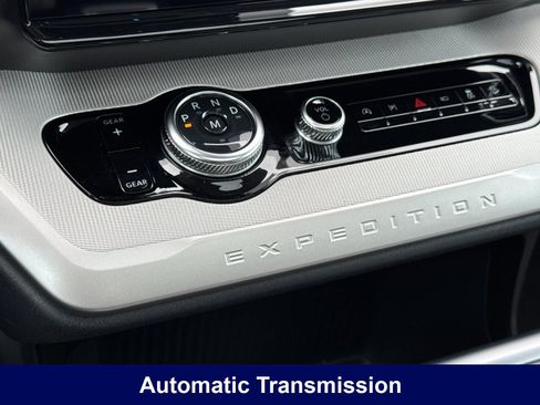 Used 2025 Ford Expedition Max Active AWD/4WD image 27