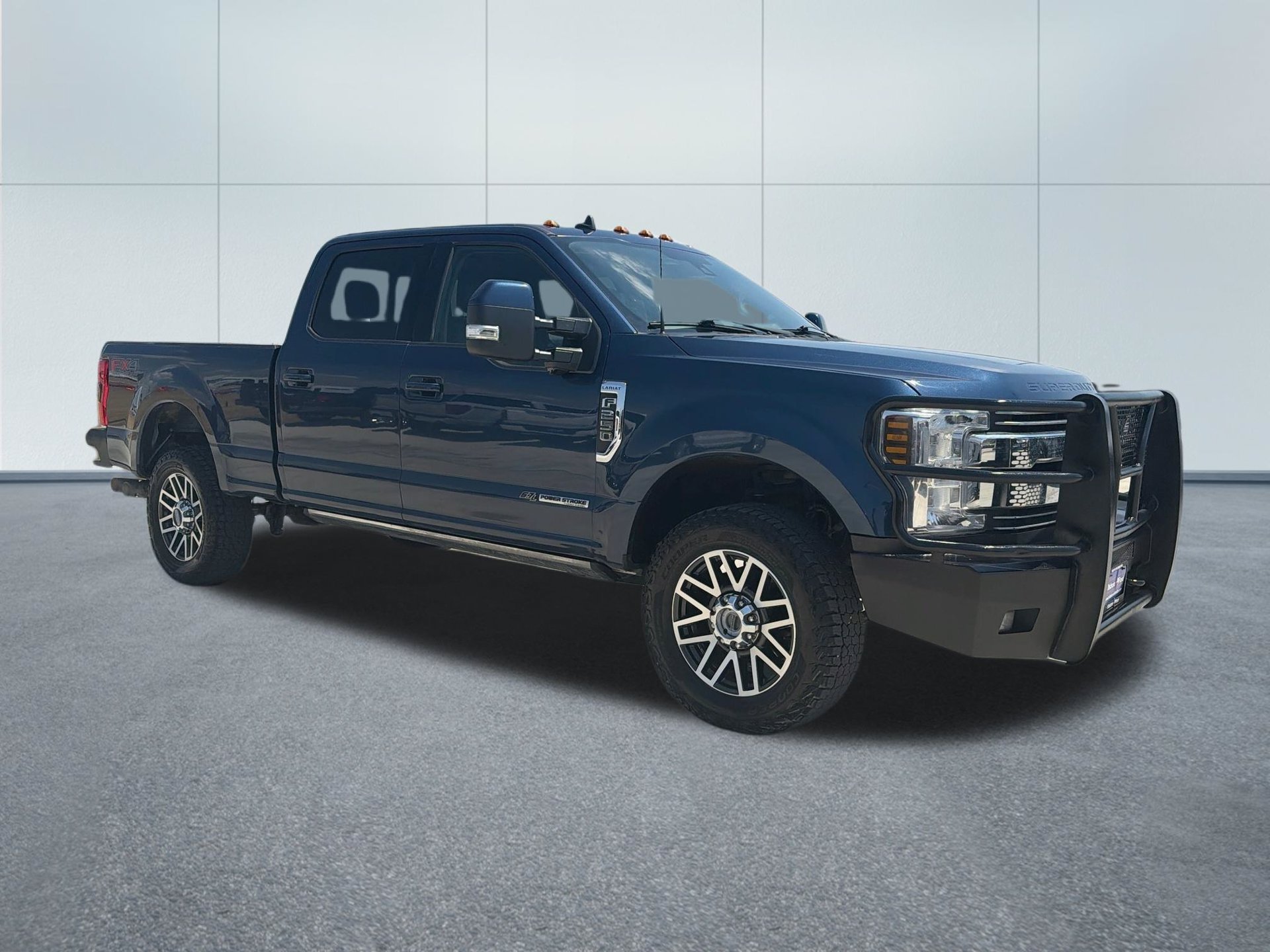 Used 2019 Ford F250 Lariat w/ Lariat Ultimate Package AWD/4WD image 3