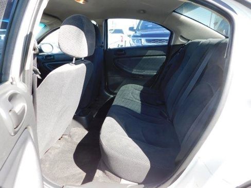 Used 2005 Dodge Stratus SXT image 13