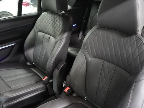 Used 2021 BMW X7 M50i AWD/4WD image 17
