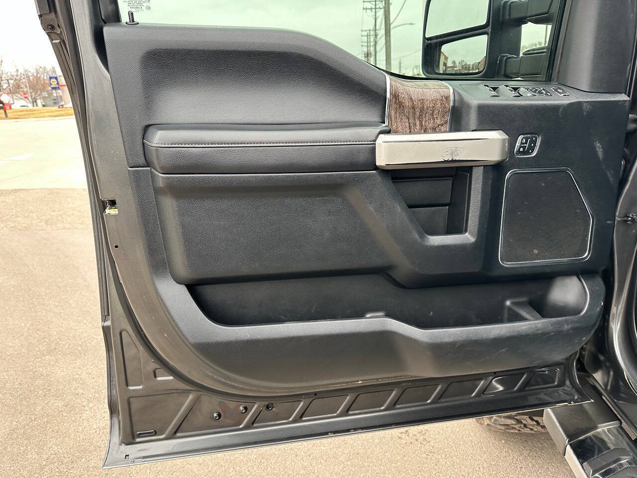 Used 2017 Ford F250 Lariat w/ FX4 Off-Road Package AWD/4WD image 36