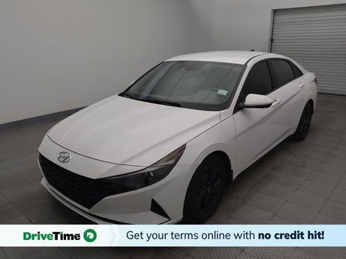 Used 2023 Hyundai Elantra SEL image 1