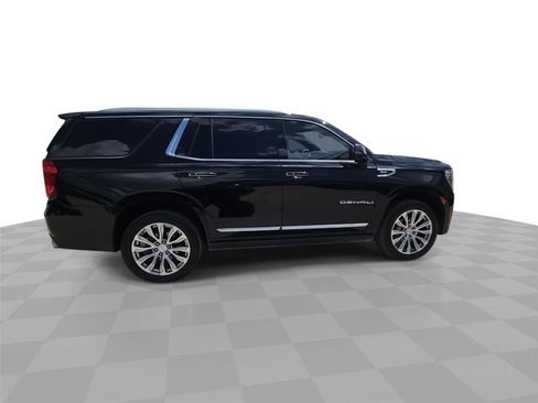 Used 2022 GMC Yukon Denali w/ Denali Premium Package AWD/4WD image 9