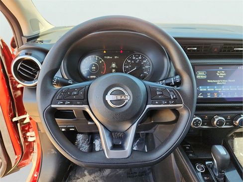 Used 2024 Nissan Kicks SV image 21