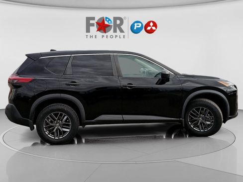 Used 2021 Nissan Rogue S image 4