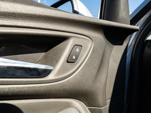 Used 2024 Buick Encore GX Preferred FWD image 31
