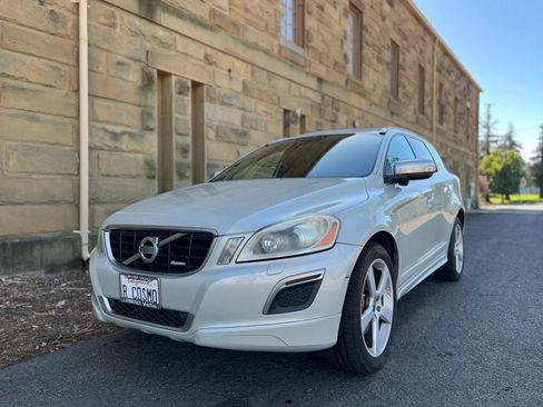 Used 2013 Volvo XC60 T6 AWD/4WD image 2