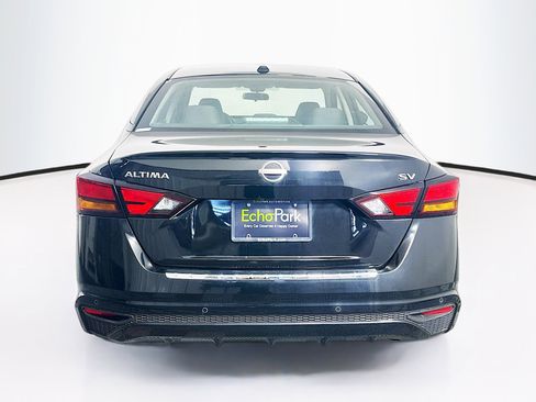 Used 2023 Nissan Altima 2.5 SV FWD image 7