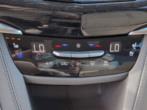 New 2025 Cadillac XT6 Premium Luxury image 17