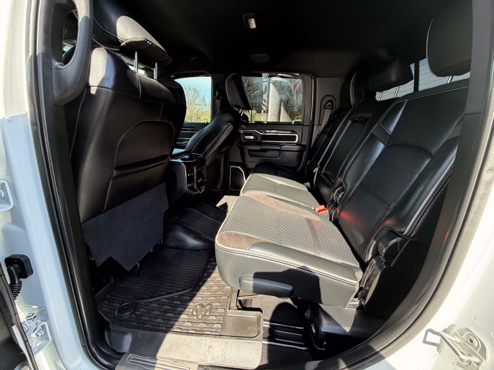 Used 2022 RAM 2500 Laramie w/ Night Edition AWD/4WD image 15