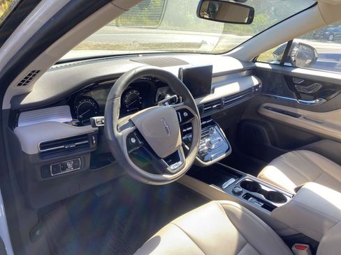 Used 2022 Lincoln Corsair AWD w/ Equipment Group 101A image 6