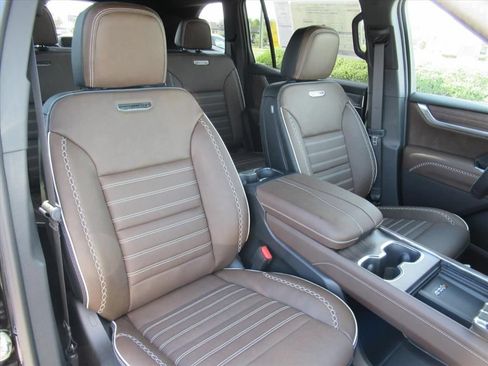 New 2026 GMC Acadia Denali Ultimate FWD image 7