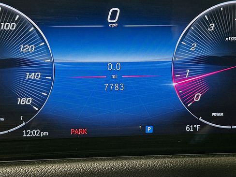 Used 2024 Mercedes-Benz GLB 250 image 19