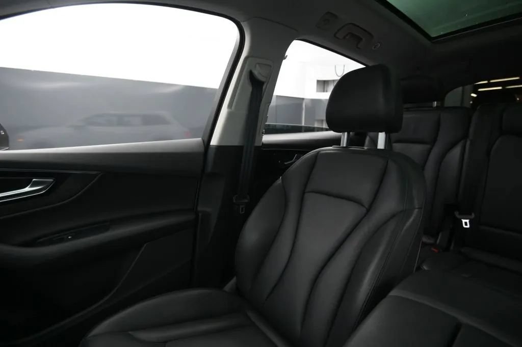 Used 2018 Audi Q7 3.0T Premium Plus w/ Premium Plus Package AWD/4WD image 28