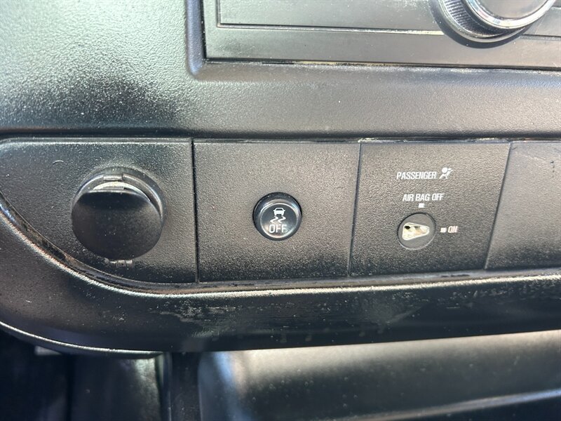 Used 2014 Chevrolet Express 2500 RWD image 14