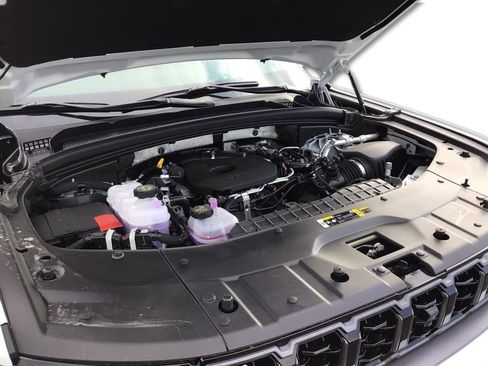 New 2026 Jeep Grand Cherokee L Limited AWD/4WD image 11