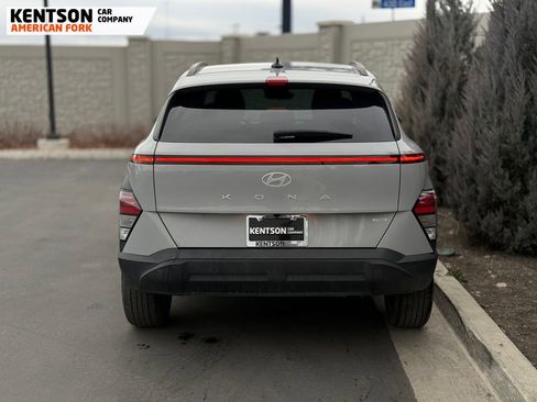 Used 2025 Hyundai Kona SEL image 7