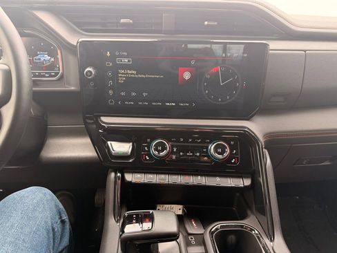 Used 2024 GMC Sierra 1500 AT4 w/ Technology Package image 19