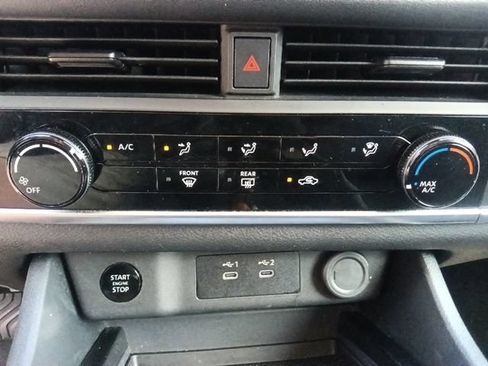 Used 2024 Nissan Rogue S AWD/4WD image 23