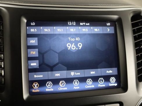 Used 2021 Jeep Cherokee Latitude Lux w/ Comfort/Convenience Group AWD/4WD image 29
