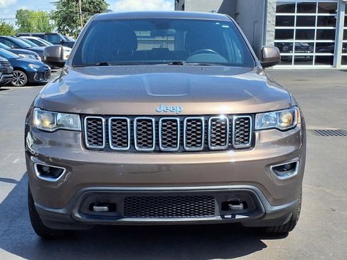 Used 2020 Jeep Grand Cherokee Laredo image 8