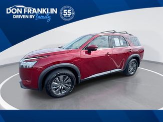 Used 2022 Nissan Pathfinder SV video 1
