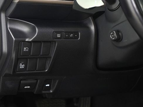 Used 2018 Lexus IS 300 300 w/ Comfort Package image 22