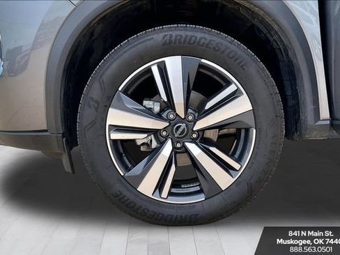 Used 2026 Nissan Rogue SL FWD image 32