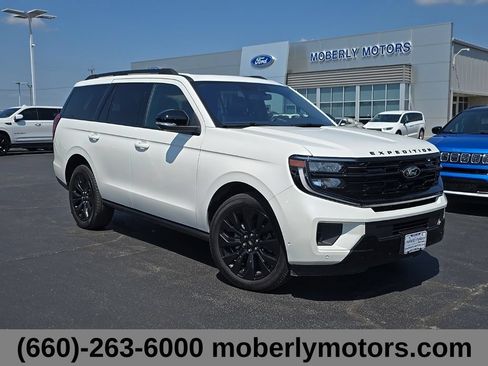 Used 2025 Ford Expedition Platinum w/ Stealth Appearance Package AWD/4WD image 1