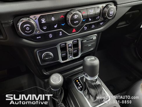 New 2025 Jeep Wrangler Sahara image 66