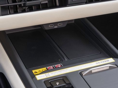 New 2026 Lexus ES 350e FWD image 25