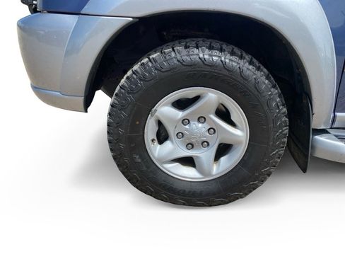 Used 2002 Toyota Sequoia SR5 AWD/4WD image 9