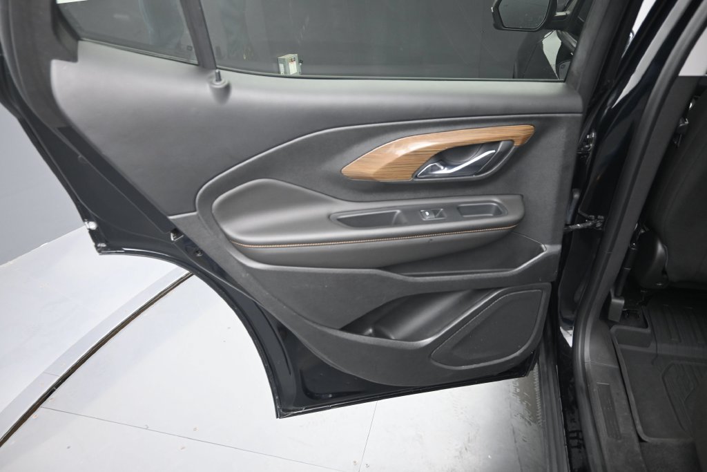 Used 2021 GMC Terrain SLE w/ Driver Convenience Package AWD/4WD image 19
