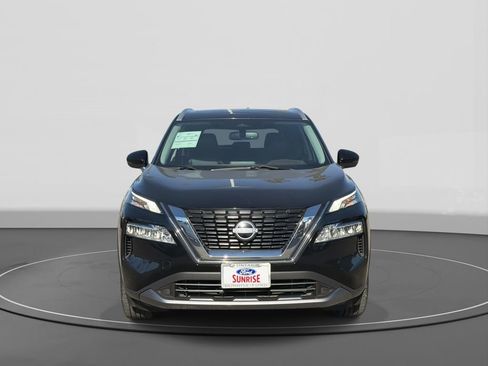 Used 2023 Nissan Rogue SL image 3