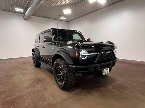 Used 2024 Ford Bronco Wildtrak AWD/4WD image 30