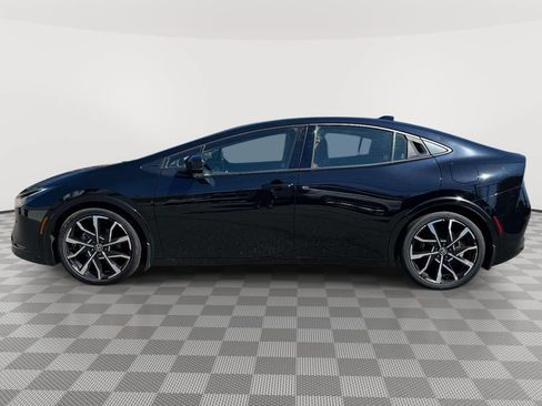 Used 2024 Toyota Prius Prime FWD image 5