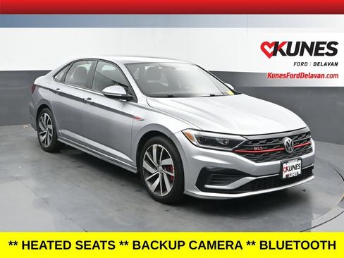 Used 2019 Volkswagen Jetta GLI FWD image 1