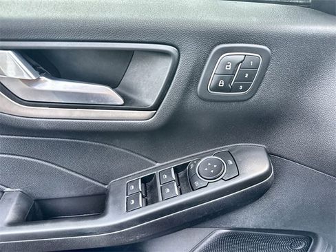 Used 2022 Ford Escape SEL w/ Technology Package image 13