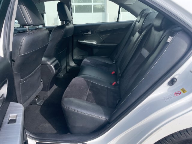 Used 2013 Toyota Camry SE w/ Leather Pkg FWD image 28