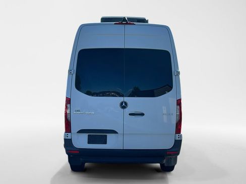 Used 2019 Mercedes-Benz Sprinter 144 image 4