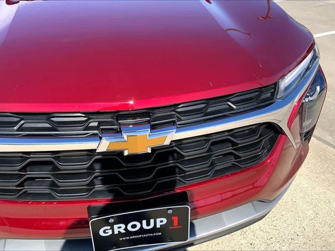 Certified 2024 Chevrolet Trax LT image 29