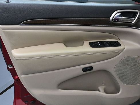 Used 2014 Jeep Grand Cherokee Limited image 13