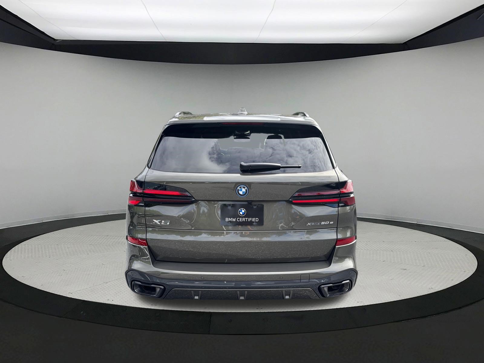 Certified 2026 BMW X5 xDrive50e w/ Executive Package AWD/4WD image 6