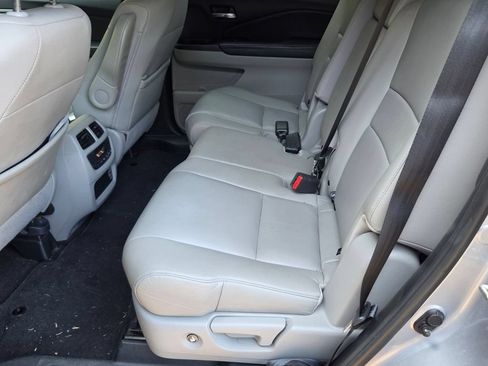 Used 2019 Honda Pilot EX-L image 11