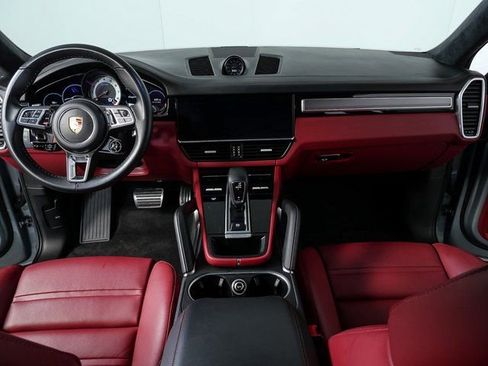 Certified 2022 Porsche Cayenne Turbo image 15