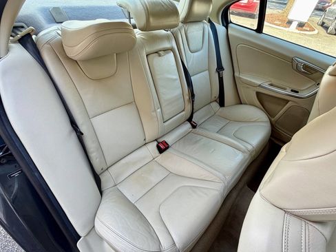Used 2013 Volvo S60 T5 image 32