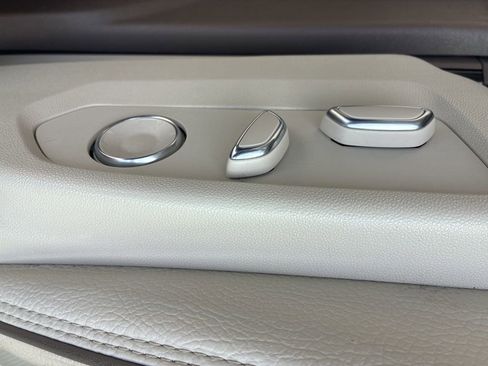 Used 2021 GMC Yukon Denali image 8