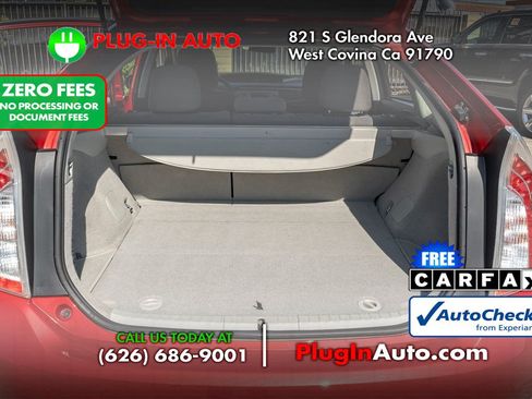 Used 2015 Toyota Prius Two w/ Preferred Accessory Package FWD image 10